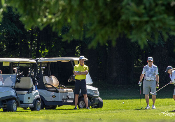  Nouveau à Petite-Rivière-Saint-François — Groupe de golf communautaire